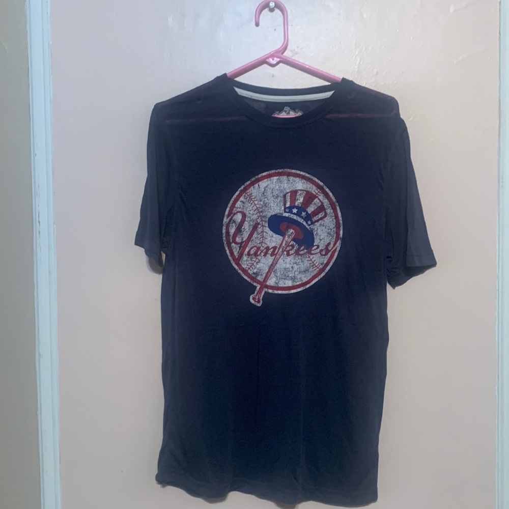 NY Yankees Shirt (Bin C)